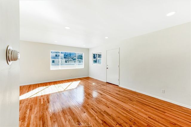 68 Lime Avenue 12, Long Beach, CA 90802