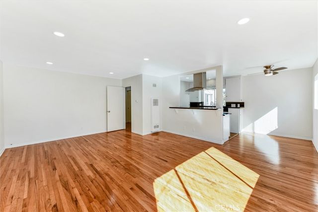 68 Lime Avenue 12, Long Beach, CA 90802