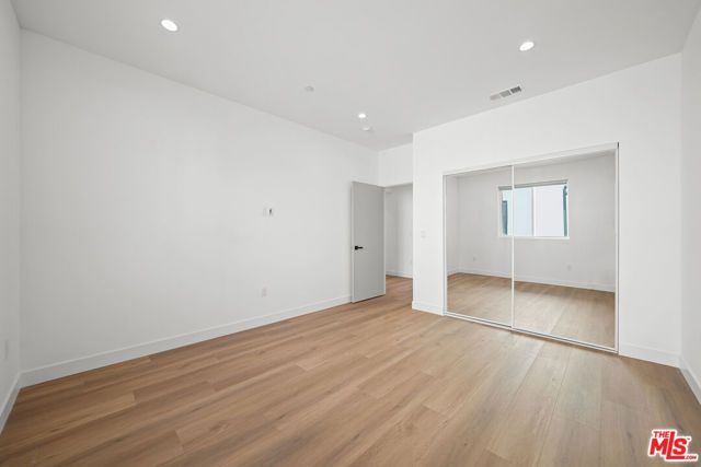 13694 Erwin Street 2, Van Nuys (los Angeles), CA 91401