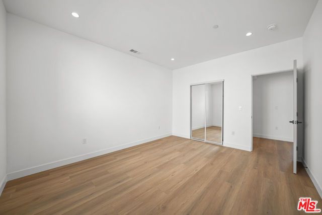 13694 Erwin Street 2, Van Nuys (los Angeles), CA 91401