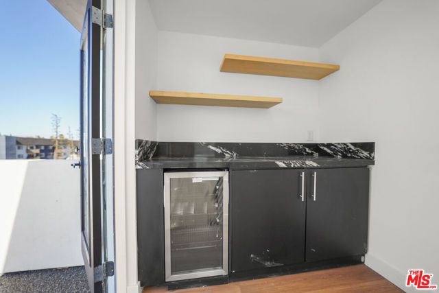 13694 Erwin Street 2, Van Nuys (los Angeles), CA 91401