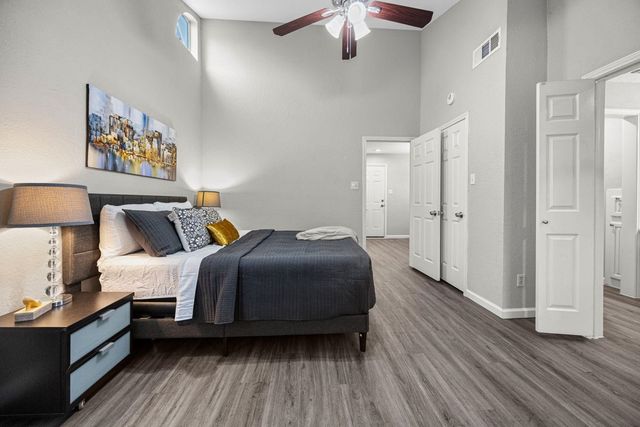 218 N Beacon Street 108, Dallas, TX 75214