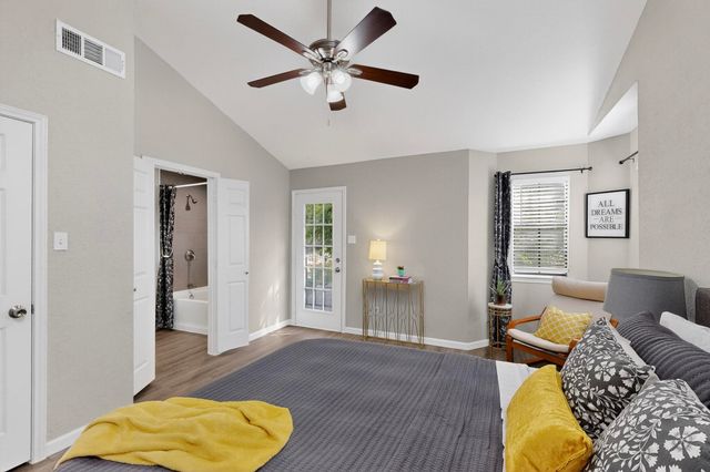 218 N Beacon Street 108, Dallas, TX 75214