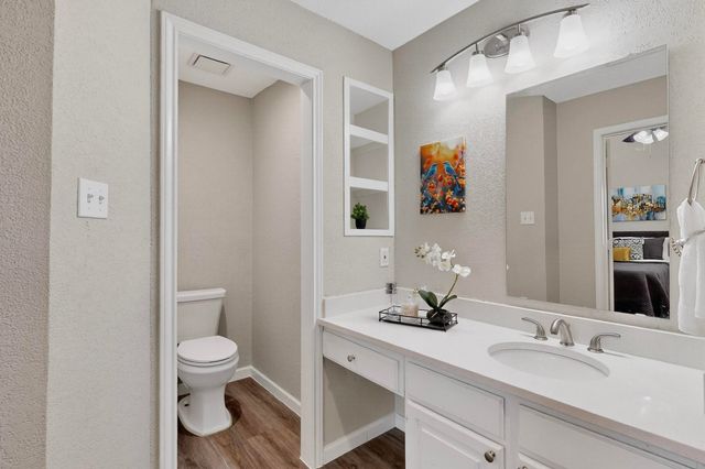 218 N Beacon Street 108, Dallas, TX 75214