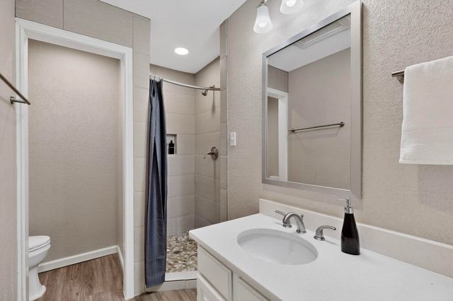 218 N Beacon Street 108, Dallas, TX 75214
