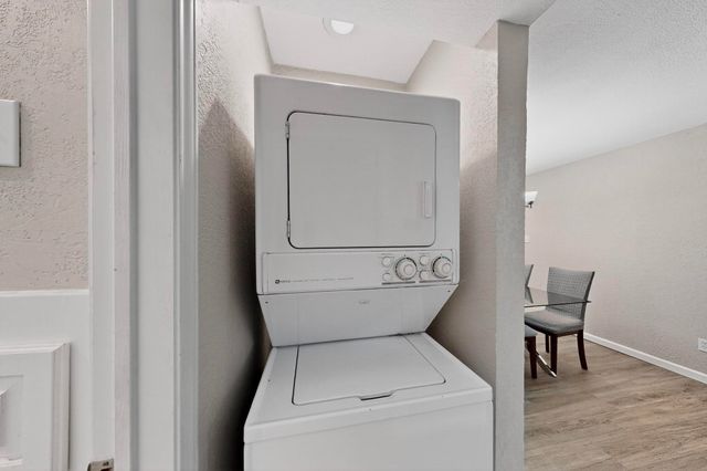 218 N Beacon Street 108, Dallas, TX 75214