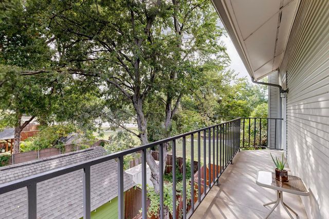 218 N Beacon Street 108, Dallas, TX 75214