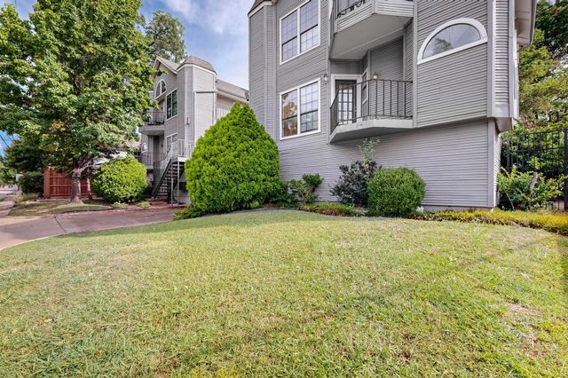 218 N Beacon Street 108, Dallas, TX 75214