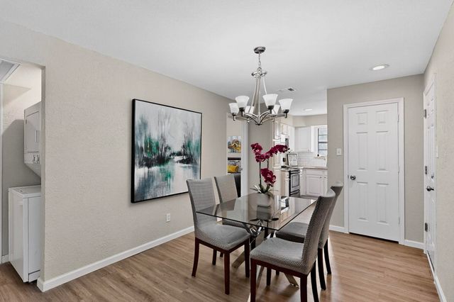 218 N Beacon Street 108, Dallas, TX 75214