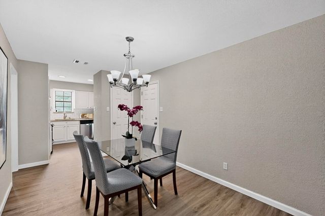 218 N Beacon Street 108, Dallas, TX 75214