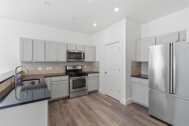 4124 Valley View RD 4A, Austin, TX 78704