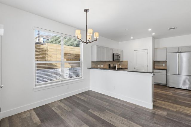 4124 Valley View RD 4A, Austin, TX 78704
