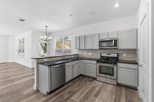 4124 Valley View RD 4A, Austin, TX 78704