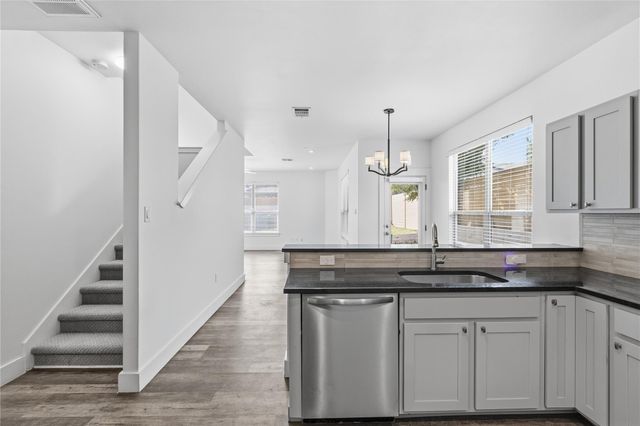 4124 Valley View RD 4A, Austin, TX 78704