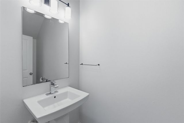 4124 Valley View RD 4A, Austin, TX 78704