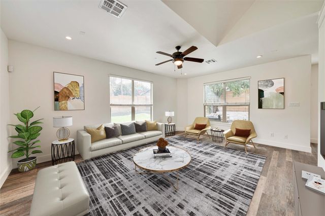 4124 Valley View RD 4A, Austin, TX 78704