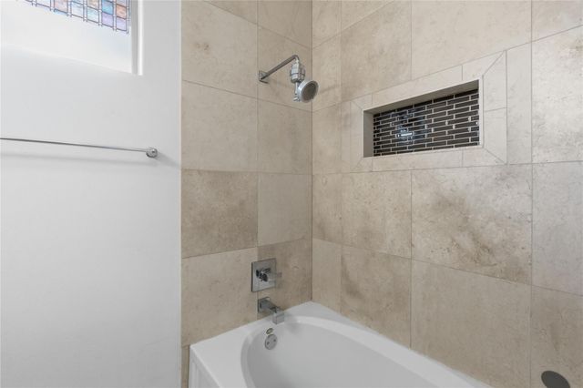 4124 Valley View RD 4A, Austin, TX 78704