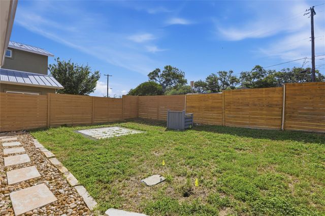 4124 Valley View RD 4A, Austin, TX 78704