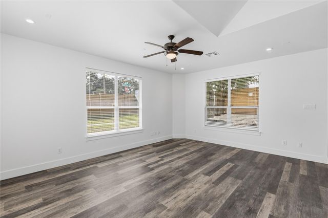 4124 Valley View RD 4A, Austin, TX 78704