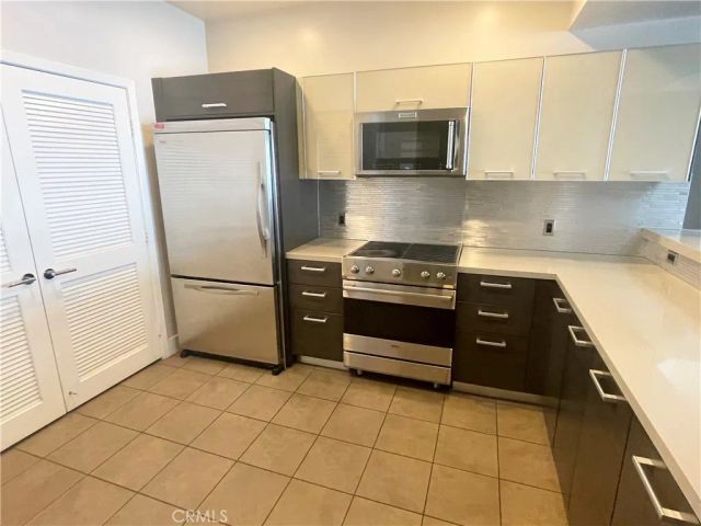 1411 N Detroit 408, Los Angeles, CA 90046