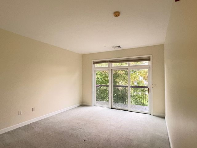 185 High St 303, Brookline, MA 02445