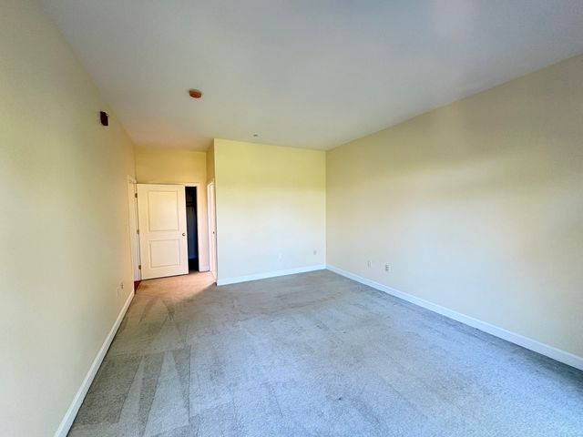 185 High St 303, Brookline, MA 02445