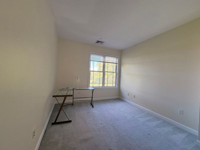 185 High St 303, Brookline, MA 02445