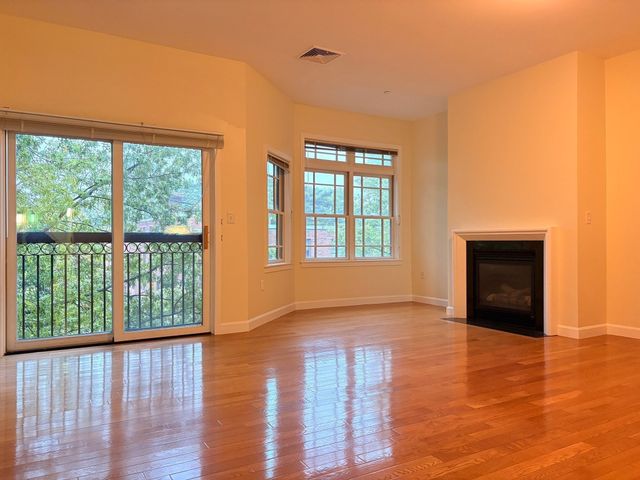 185 High St 303, Brookline, MA 02445