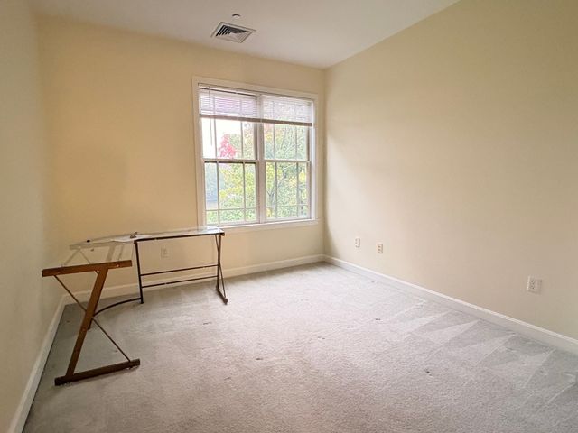 185 High St 303, Brookline, MA 02445