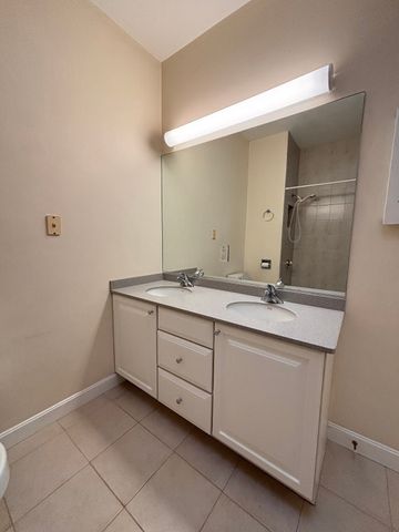 185 High St 303, Brookline, MA 02445
