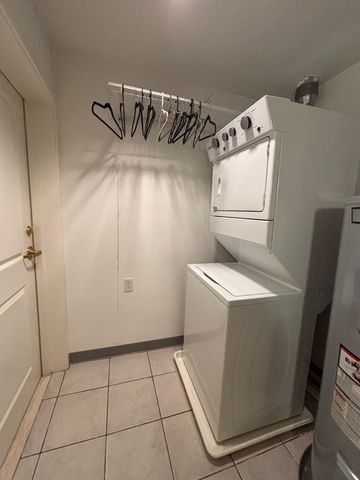 185 High St 303, Brookline, MA 02445