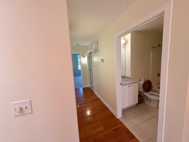 185 High St 303, Brookline, MA 02445