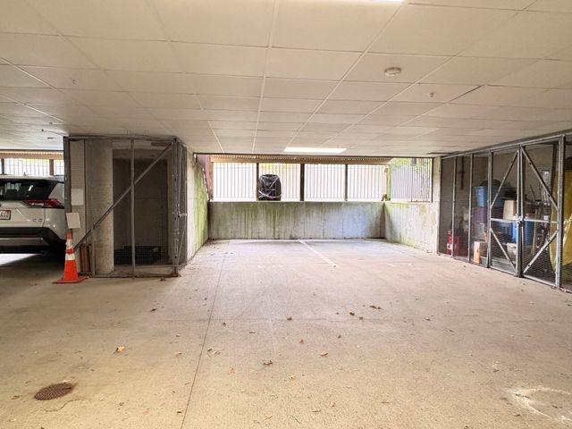 185 High St 303, Brookline, MA 02445