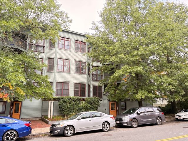 185 High St 303, Brookline, MA 02445