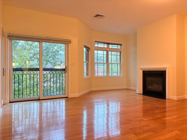 185 High St 303, Brookline, MA 02445
