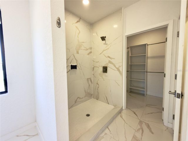 6380 CHORUS DRIVE, Mascotte, FL 34753