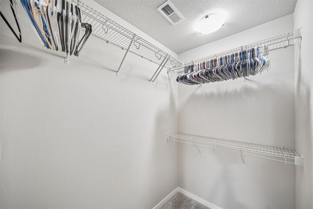 4515 E 48th Street, Des Moines, IA 50317