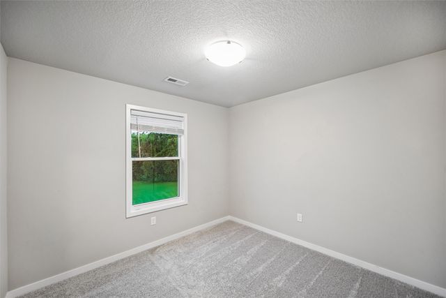 4515 E 48th Street, Des Moines, IA 50317