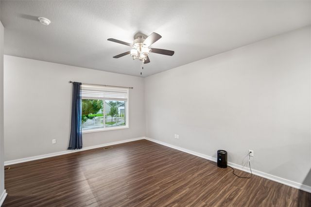 4515 E 48th Street, Des Moines, IA 50317