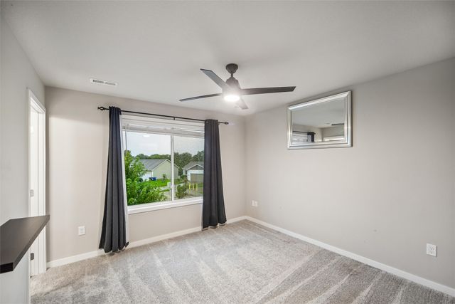 4515 E 48th Street, Des Moines, IA 50317