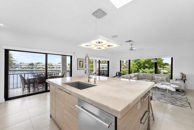 1102 Highland Beach Drive 2w, Highland Beach, FL 33487