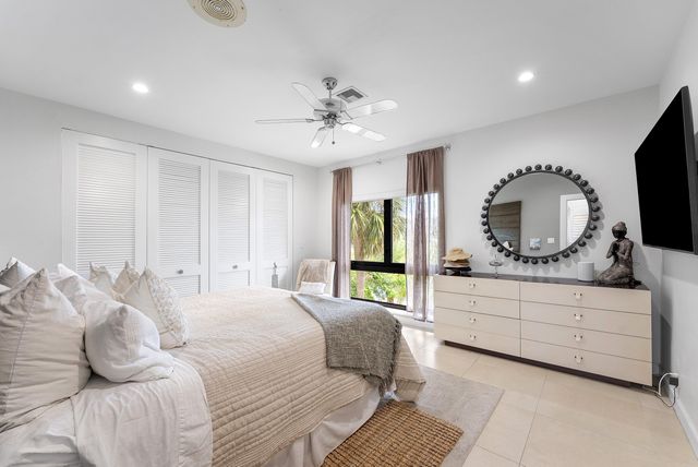 1102 Highland Beach Drive 2w, Highland Beach, FL 33487