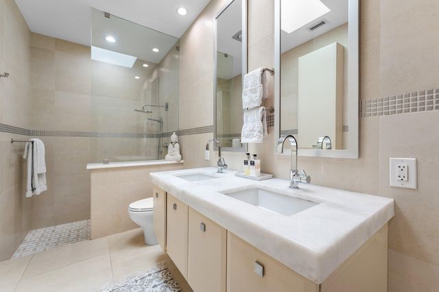 1102 Highland Beach Drive 2w, Highland Beach, FL 33487