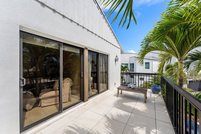 1102 Highland Beach Drive 2w, Highland Beach, FL 33487