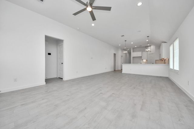 26371 Viva Drive, Magnolia, TX 77355