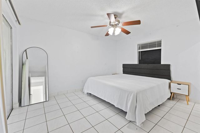276 NE Summer Road, Port St. Lucie, FL 34983