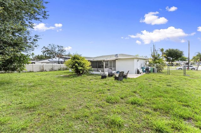 276 NE Summer Road, Port St. Lucie, FL 34983