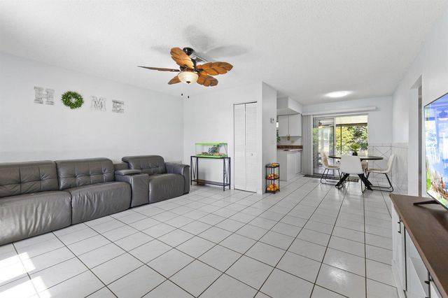 276 NE Summer Road, Port St. Lucie, FL 34983