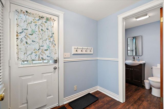 1037 Washington Avenue, Grand Haven, MI 49417