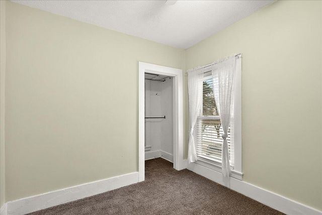 1037 Washington Avenue, Grand Haven, MI 49417